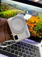 Charger l'image dans la galerie, MINI POWER BANK MAGNÉTIQUE QI - 10000MAH - CHARGEUR SANS FIL
